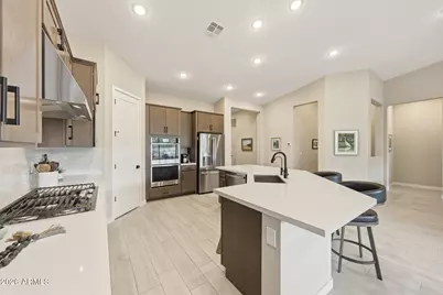 5940 N 206th Lane, Buckeye, AZ 85396 - Photo 9