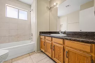 406 E Taro Ln, Phoenix, AZ 85024 - Photo 13