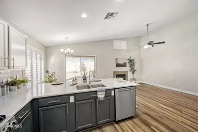 10848 W Louise Drive, Sun City, AZ 85373 - Photo 13