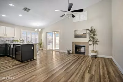 10848 W Louise Drive, Sun City, AZ 85373 - Photo 11