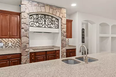 14434 W Jenan Drive, Surprise, AZ 85379 - Photo 9