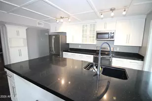 1924 E Fremont Dr, Tempe, AZ 85282 - Photo 9