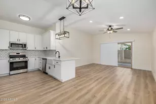 31130 N Claridge Cir, San Tan Valley, AZ 85143 - Photo 9