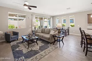 13314 W Milton Dr, Peoria, AZ 85383 - Photo 9