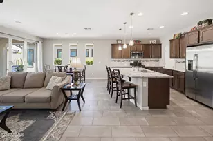 13314 W Milton Dr, Peoria, AZ 85383 - Photo 5