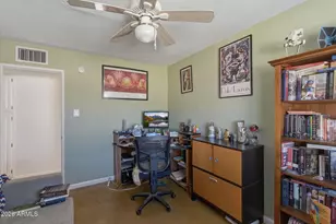 940 E Berridge Ln, Phoenix, AZ 85014 - Photo 17