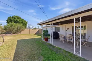 940 E Berridge Ln, Phoenix, AZ 85014 - Photo 21