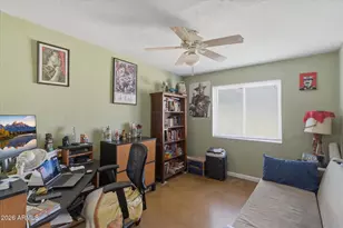 940 E Berridge Ln, Phoenix, AZ 85014 - Photo 13