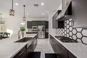 22106 N 59th Wy, Phoenix, AZ 85054 - Photo 25