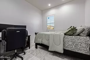 22106 N 59th Wy, Phoenix, AZ 85054 - Photo 31