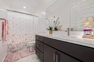 22106 N 59th Wy, Phoenix, AZ 85054 - Photo 35