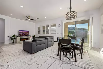 22106 N 59th Way, Phoenix, AZ 85054 - Photo 11