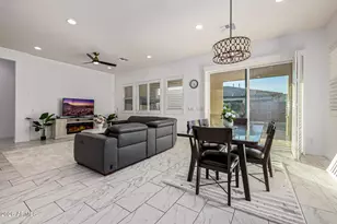 22106 N 59th Wy, Phoenix, AZ 85054 - Photo 11