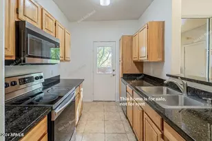 2929 W Yorkshire Dr, Phoenix, AZ 85027 - Photo 3