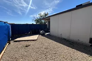 3120 N 67th Ln, Phoenix, AZ 85033 - Photo 17