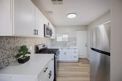 4208 N 17th Street #2, Phoenix, AZ 85016 - Photo 9