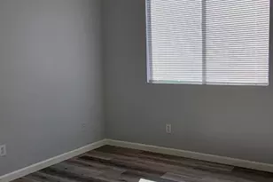 8868 N 66th Ave, Glendale, AZ 85302 - Photo 15