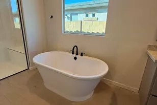 8627 N 176th Ln, Waddell, AZ 85355 - Photo 11