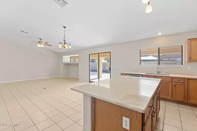 15281 W Hearn Road, Surprise, AZ 85379 - Photo 25