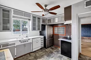 2842 E Cheery Lynn Rd, Phoenix, AZ 85016 - Photo 5