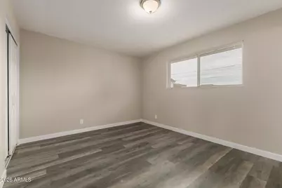 328 E Monte Way, Phoenix, AZ 85042 - Photo 23