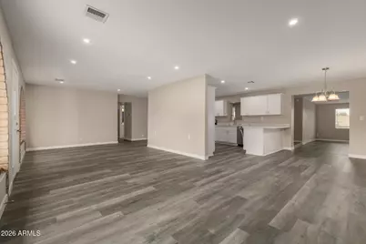 328 E Monte Way, Phoenix, AZ 85042 - Photo 5