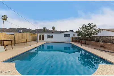 328 E Monte Way, Phoenix, AZ 85042 - Photo 31