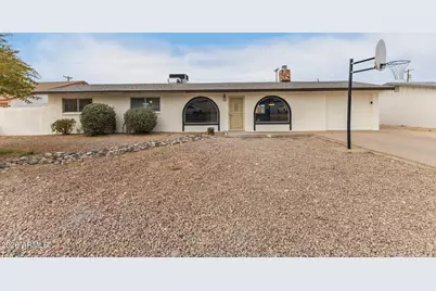 328 E Monte Way, Phoenix, AZ 85042 - Photo 1