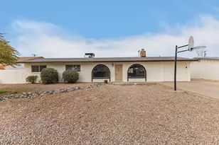 328 E Monte Wy, Phoenix, AZ 85042 - Photo 1