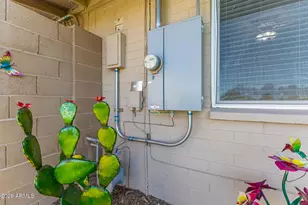 11038 N Coggins Dr, Sun City, AZ 85351 - Photo 11