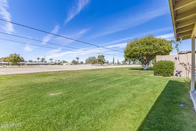 11038 N Coggins Drive, Sun City, AZ 85351 - Photo 27
