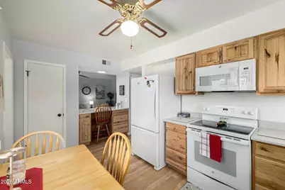 11038 N Coggins Drive, Sun City, AZ 85351 - Photo 19