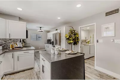 490 E San Angelo Avenue, Gilbert, AZ 85234 - Photo 9