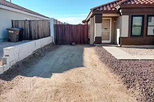 10529 W Robin Ln, Peoria, AZ 85383 - Photo 3