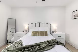 1436 W Geneva Dr, Tempe, AZ 85282 - Photo 13