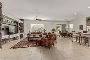 17873 W Lavender Ln, Goodyear, AZ 85338 - Photo 15