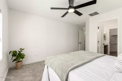 17215 N 19th Run, Phoenix, AZ 85022 - Photo 13