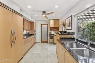 8435 E San Candido Dr, Scottsdale, AZ 85258 - Photo 11