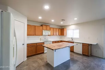 11538 W Vogel Avenue, Youngtown, AZ 85363 - Photo 7