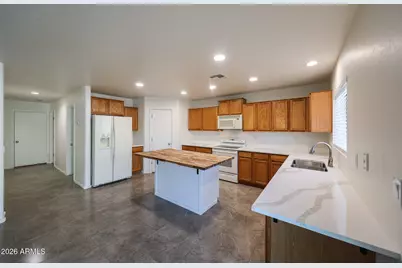 11538 W Vogel Avenue, Youngtown, AZ 85363 - Photo 5