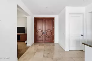 2402 E Esplanade Ln, Phoenix, AZ 85016 - Photo 5