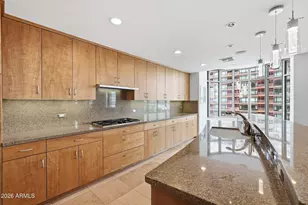 2402 E Esplanade Ln, Phoenix, AZ 85016 - Photo 17
