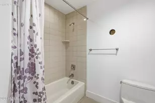 2402 E Esplanade Ln, Phoenix, AZ 85016 - Photo 39
