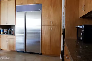 2402 E Esplanade Ln, Phoenix, AZ 85016 - Photo 5