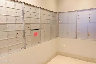 2402 E Esplanade Ln, Phoenix, AZ 85016 - Photo 17