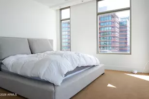 2402 E Esplanade Ln, Phoenix, AZ 85016 - Photo 9