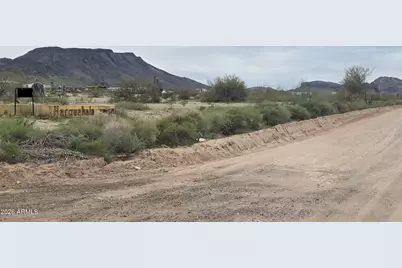 539Xx W Eagletail Road #-, Tonopah, AZ 85354 - Photo 9