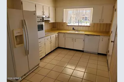 9918 W Shiprock Drive W, Sun City, AZ 85351 - Photo 5