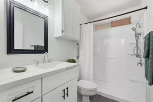 10528 W Saratoga Cir, Sun City, AZ 85351 - Photo 19