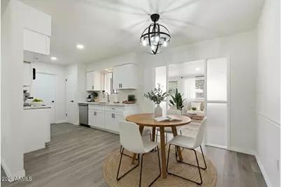 10528 W Saratoga Circle, Sun City, AZ 85351 - Photo 7